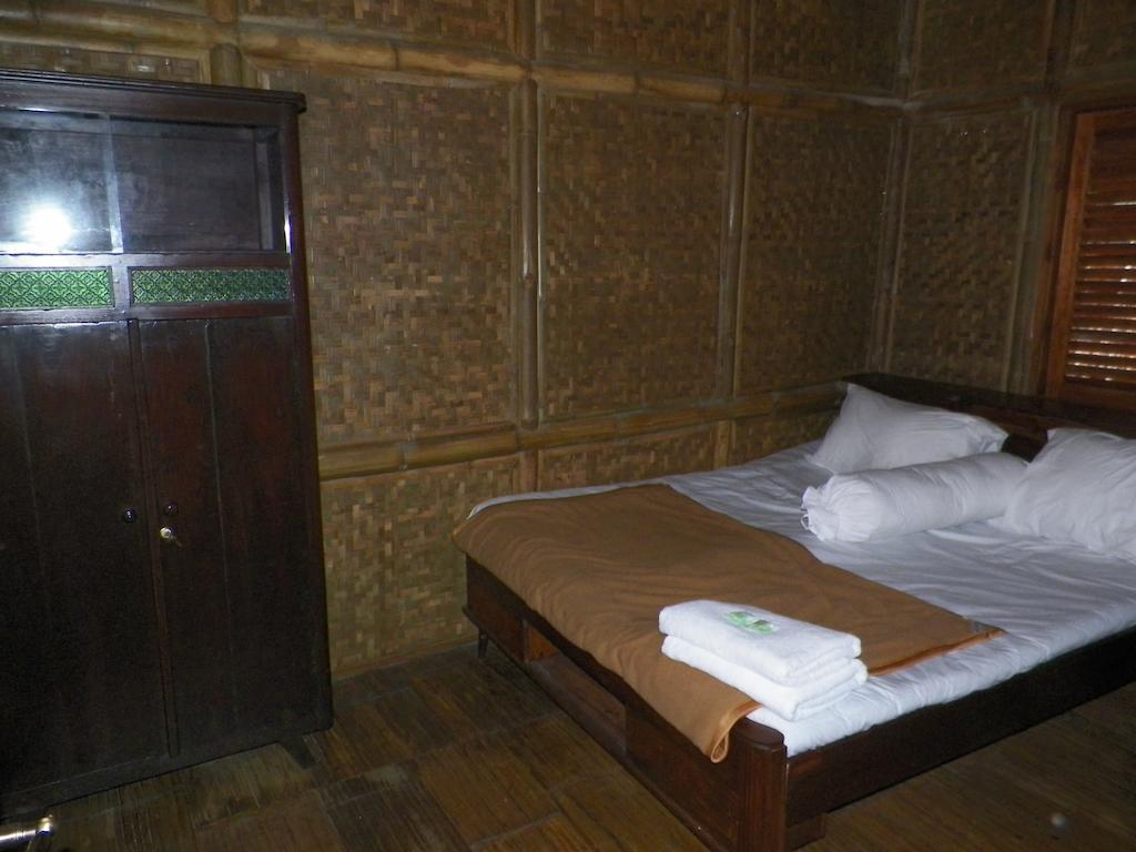 בנדונג Villa Kampung Karuhun Sutan Raja חדר תמונה