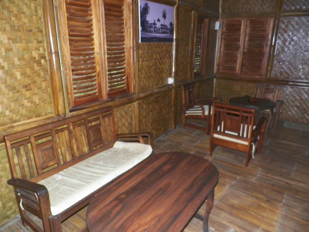בנדונג Villa Kampung Karuhun Sutan Raja חדר תמונה