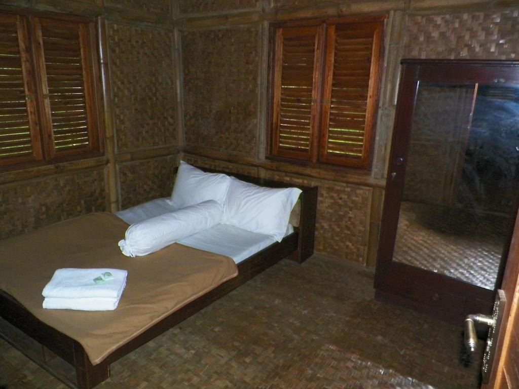 בנדונג Villa Kampung Karuhun Sutan Raja חדר תמונה