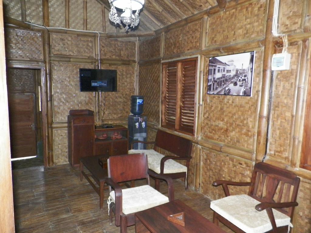 בנדונג Villa Kampung Karuhun Sutan Raja חדר תמונה