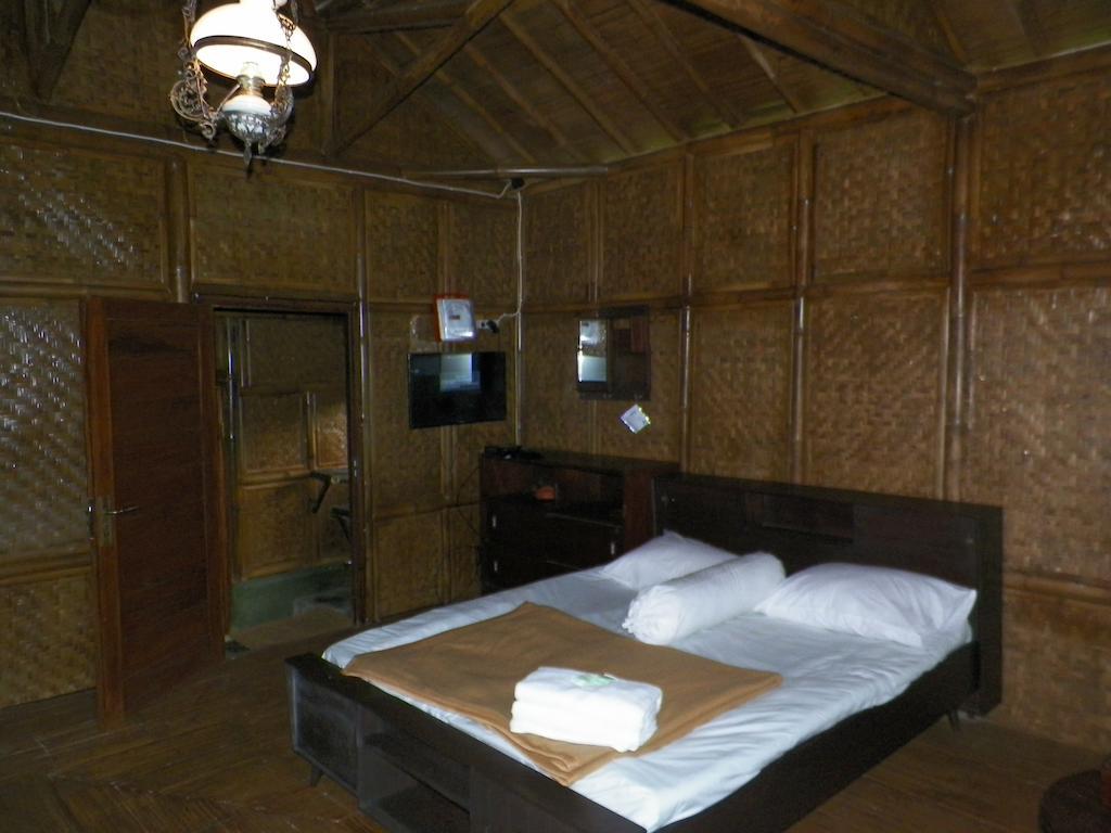 בנדונג Villa Kampung Karuhun Sutan Raja חדר תמונה