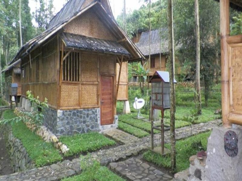 בנדונג Villa Kampung Karuhun Sutan Raja מראה חיצוני תמונה